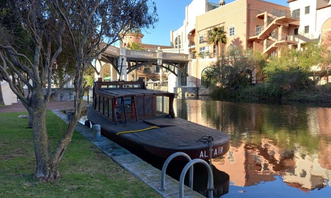 Century City Alquiler De Eote | ALTAIR . Wooden Boat .