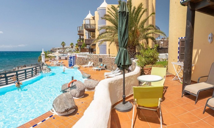 Playa del Aguila Chalet De Esquí | Altamar 28 with terrace&pool By CanariasGetaway