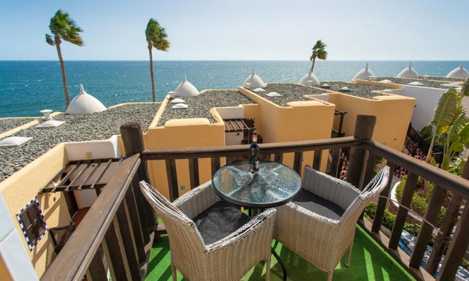 Playa del Aguila Casa | Altamar 53 balcony sea views By CanariasGetaway