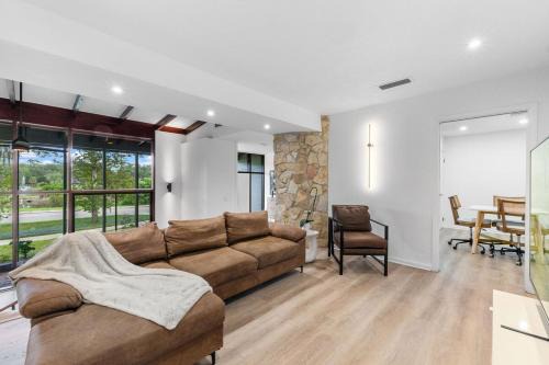 Altamonte Springs Casa | Altamonte Springs Retreat Fenced Yard & Workspace
