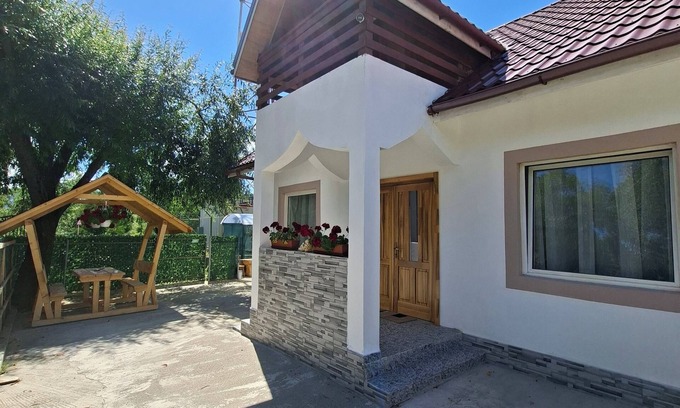 Piatra Neamt Casa | Altan's Gold– Perfect for Family & Friends