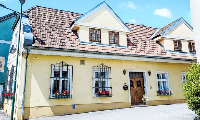 Aggsbach Markt Apartamento | Alte Post by Interhome