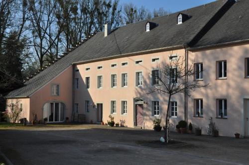 Messerich Apartamento | Alte Schmiede in denkmalgeschützter Hofanlage