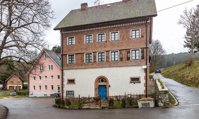 Urach Casa | Altes Pfarrhaus