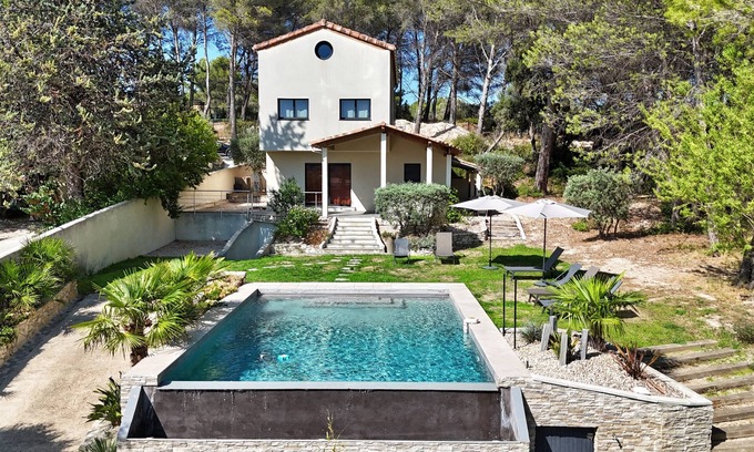 Ventabren Casa | Villa Altinea – Family Home with Infinity Pool
