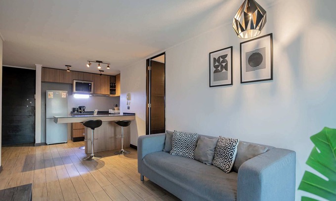 Las Condes Apartamento | Alto Familiar: 2 Dorm. con Piscina y BBQ Premium