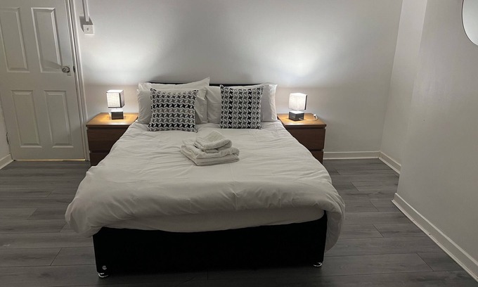 Bardsley Casa | Alton House