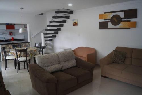 Jardim Vitoria Casa | Aluguel de casa no Guaruja proximo a praia para temporada