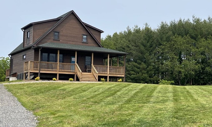 New River Casa | Alum Ridge Retreat by BMG