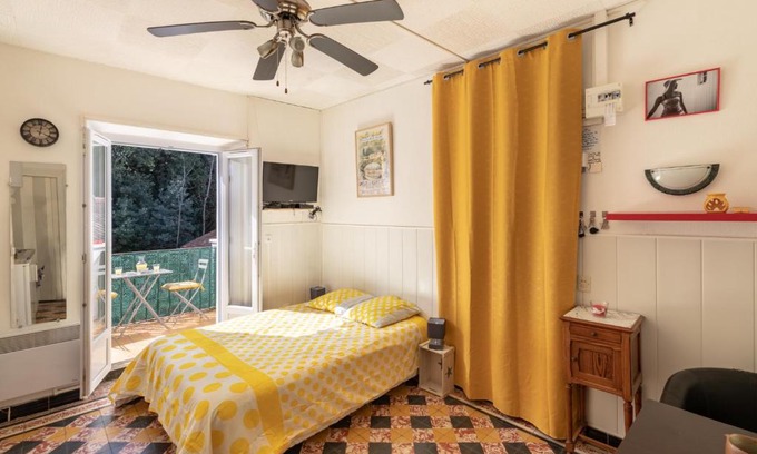 Amelie-les-Bains-Palalda Apartamento | Amélie "vintage dream studio" with Sunny Terrace