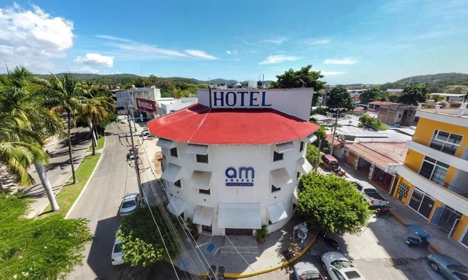 Crucecita Hotel | AM Amakal Hotel & Park