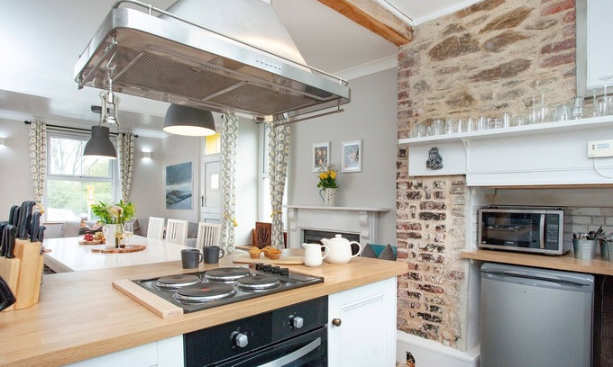 Saltash Cabaña | 5 bedroom accommodation in Tideford, near Downderry