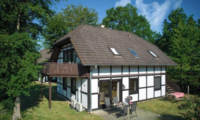 Feriendorf Frankenau Apartamento | Am Sternberg 228 by Interhome