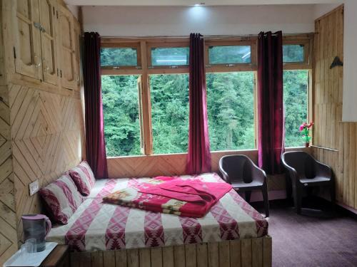 Ghiyagi Casa | aman place homestay river touch