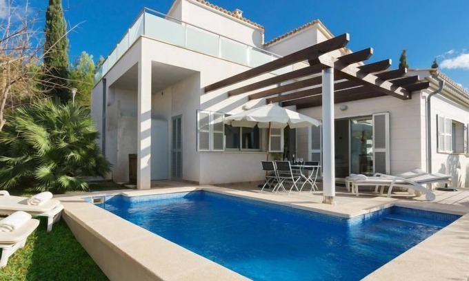 Cielo de Bonaire Casa | Amanecer by Interhome