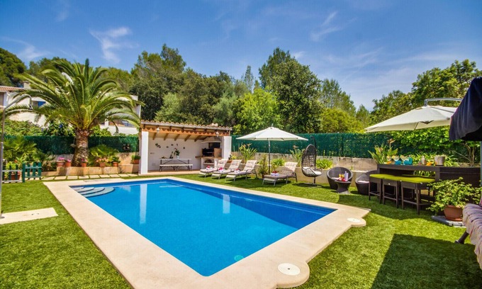 Alcanada Chalet De Esquí | Amapola villa in Alcudia close to the beach