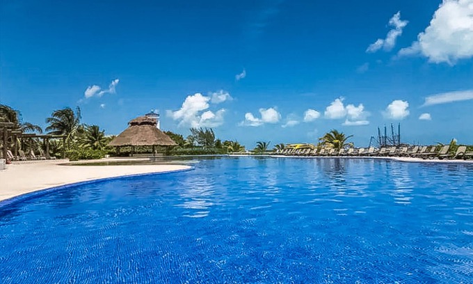 Jimenez Apartamento | AMARA Beachfront Apartments by The Sea