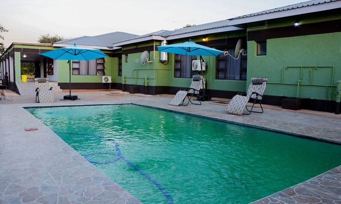 Kasane Casa | AMARIAH GUESTHOUSE FLOWERTOWN