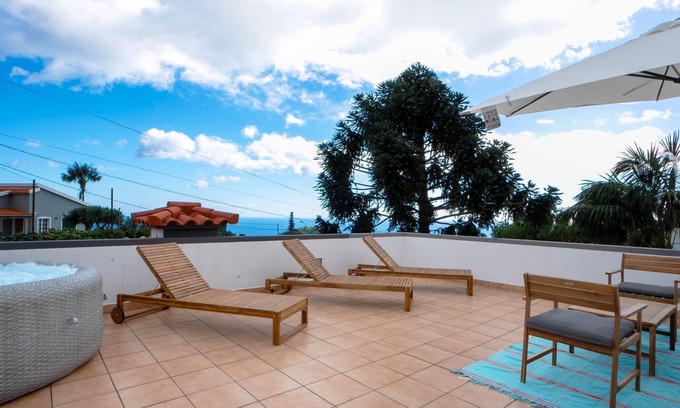 Santo Antonio Casa | Amaro Oasis by LovelyStay