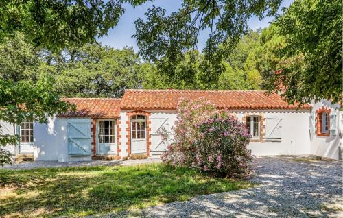 La Boissiere-des-Landes Casa | Amazing Home In La Boissières Des Land