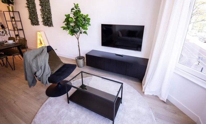 Delfshaven Apartamento | Amazing 1 Bedroom Serviced Apartment 53m2 -NB304A-