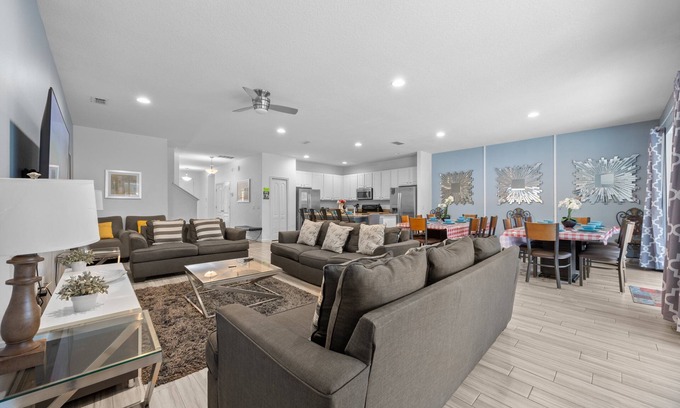Davenport Casa | Amazing 10BR/8BA hot tub/pool table/5257 Solterra resort