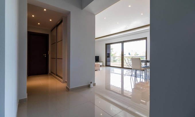Alimos Apartamento | Amazing 2 Bdrm Sea View Holiday Apt