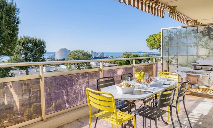 Bastide Giraud Apartamento | Amazing 2 bedrooms with terrace sea view aircon 2 parking wifi pool tennis plancha