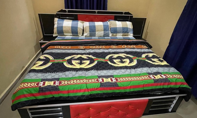 Warri Apartamento | Amazing 2-bedroom apartment with AC in vibrant Warri