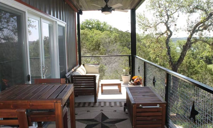Burnet Casa | Amazing 3 Bedroom Barndominium on Lake Buchanan