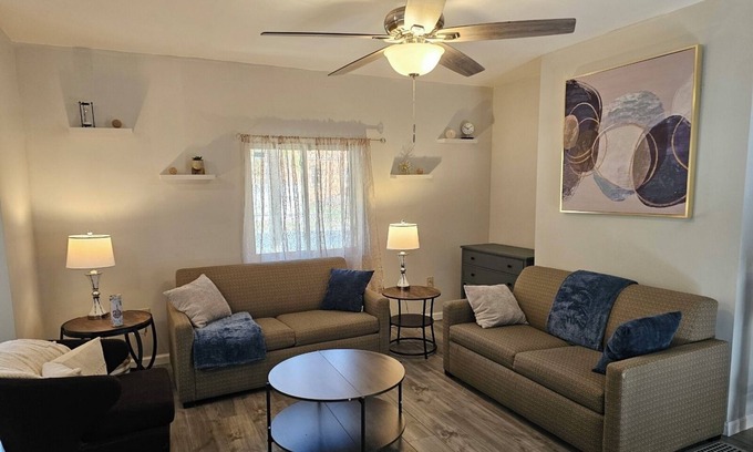 Steubenville Casa | Amazing Dream Home near Franciscan Univ. in Steubenville with WiFi
