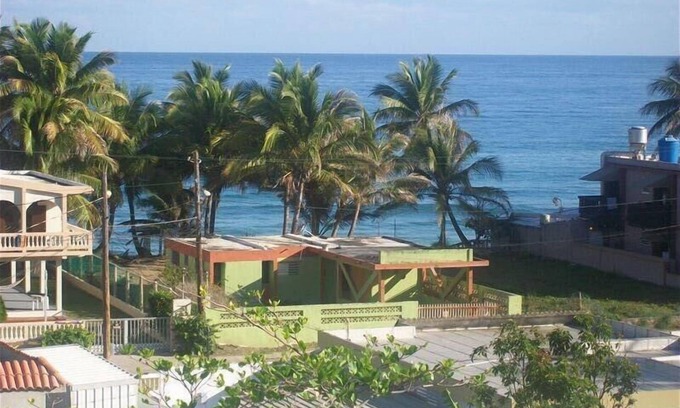 Puntas Condominio | Increíble 3BR / 3BA Phouse, vistas al mar, 1 Blk de Sandy Beach!