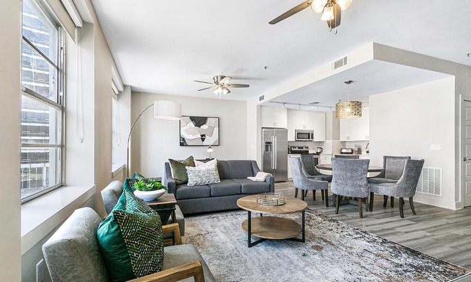 Central Business District Apartamento | Amazing 4-Bedroom Haven in the Heart of New Orleans