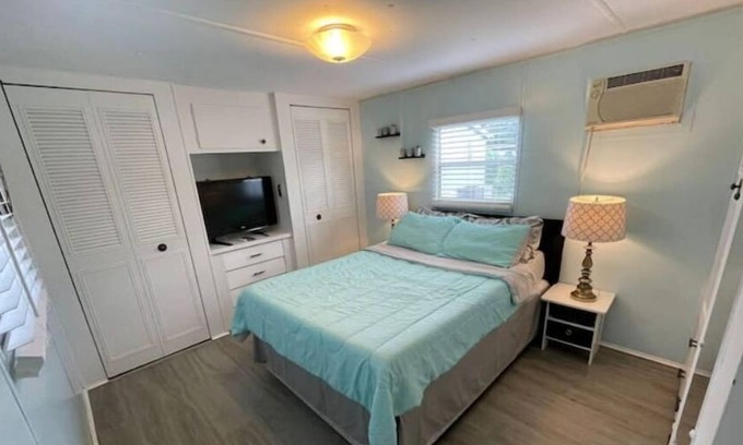 Brandon Casa | Amazing 55+ Seniors Only Snow-Birds Community
