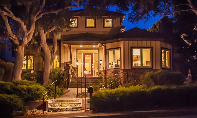 Pacific Grove Casa | Increíble nuevo 5BR / 4BA Luxury Craftsman Estate cerca del acuario, las playas y el golf