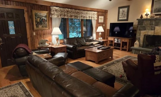 Lake George Cabina | Amazing Adirondack Lodge/Cabin-Crystal Lake
