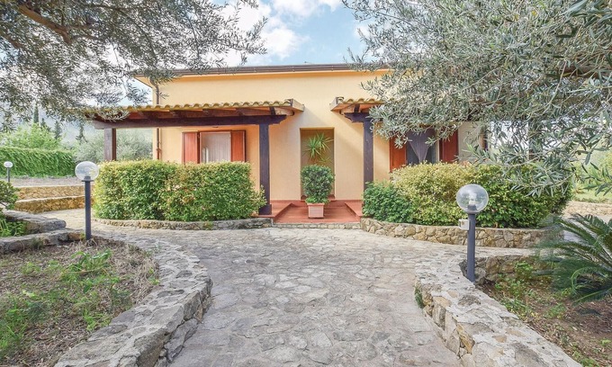 San Nicola l'Arena Apartamento | Increíble apartamento en San Nicola.
