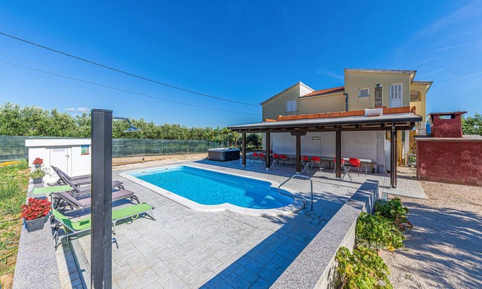 Rudine Apartamento | Increíble apartamento en Kastel Novi