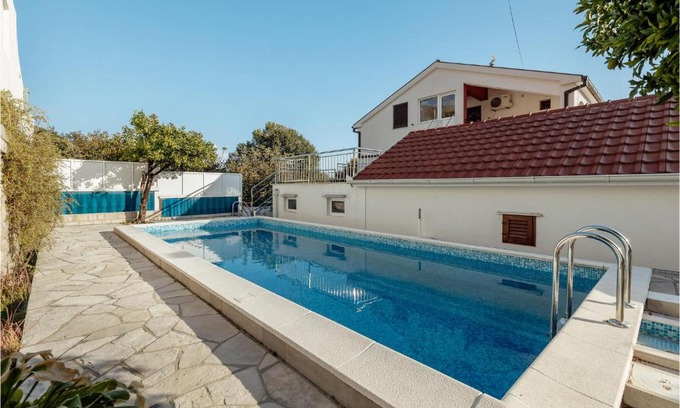 Topla Apartamento | Amazing Apartment In Herceg Novi With Kitchen