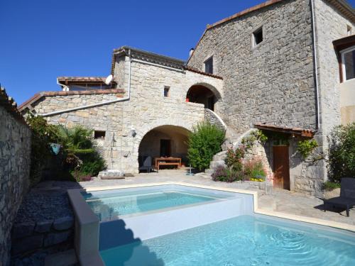 Lanas Casa | Amazing apartment in Lanas with large garden