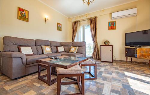 Raslina Apartamento | Amazing Apartment In Raslina With Wifi