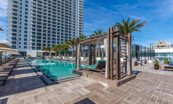 Hollywood South Central Beach Apartamento | Amazing Apartments at H Beach House