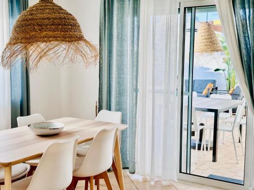 Conceicao e Cabanas de Tavira Apartamento | Amazing beach bliss 2br w/private sea view terrace