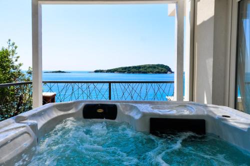 Molunat Villa | Amazing beach villa Becir stay - Molunat near Dubrovnik
