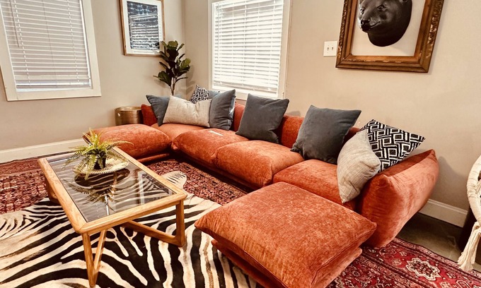 East Side Casa | Amazing Bohemian Bungalow ATL - Hot Tub Spa