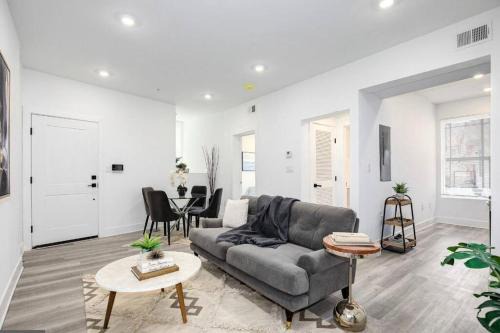 Northeast Casa | Amazing Capital Hill APT , Step away Gym, shopping
