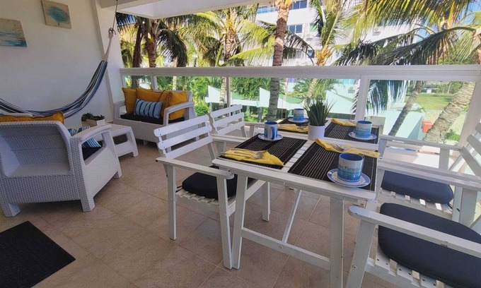 Playa Bibijagua Condominio | Increíble escapada al Caribe. Vista a la piscina. A 4 minutos a pie de la playa!