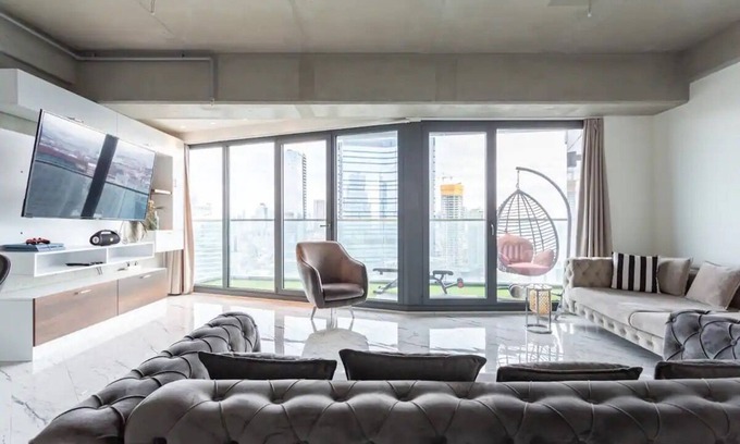 Bomonti Apartamento | Amazing Central King Suite in 2 BR condo W Pool & Gym ( Ideal for long Stay)