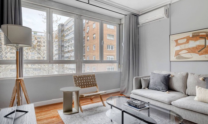 Nueva España Apartamento | Amazing Chamartín 2BR, near Real Madrid Stadium, by Blueground