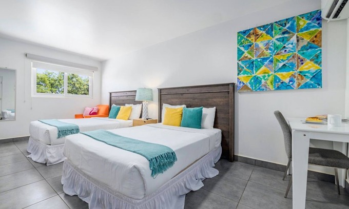 Kamay Apartamento | Amazing Cute Studio w/ Two Double Beds & Pool View